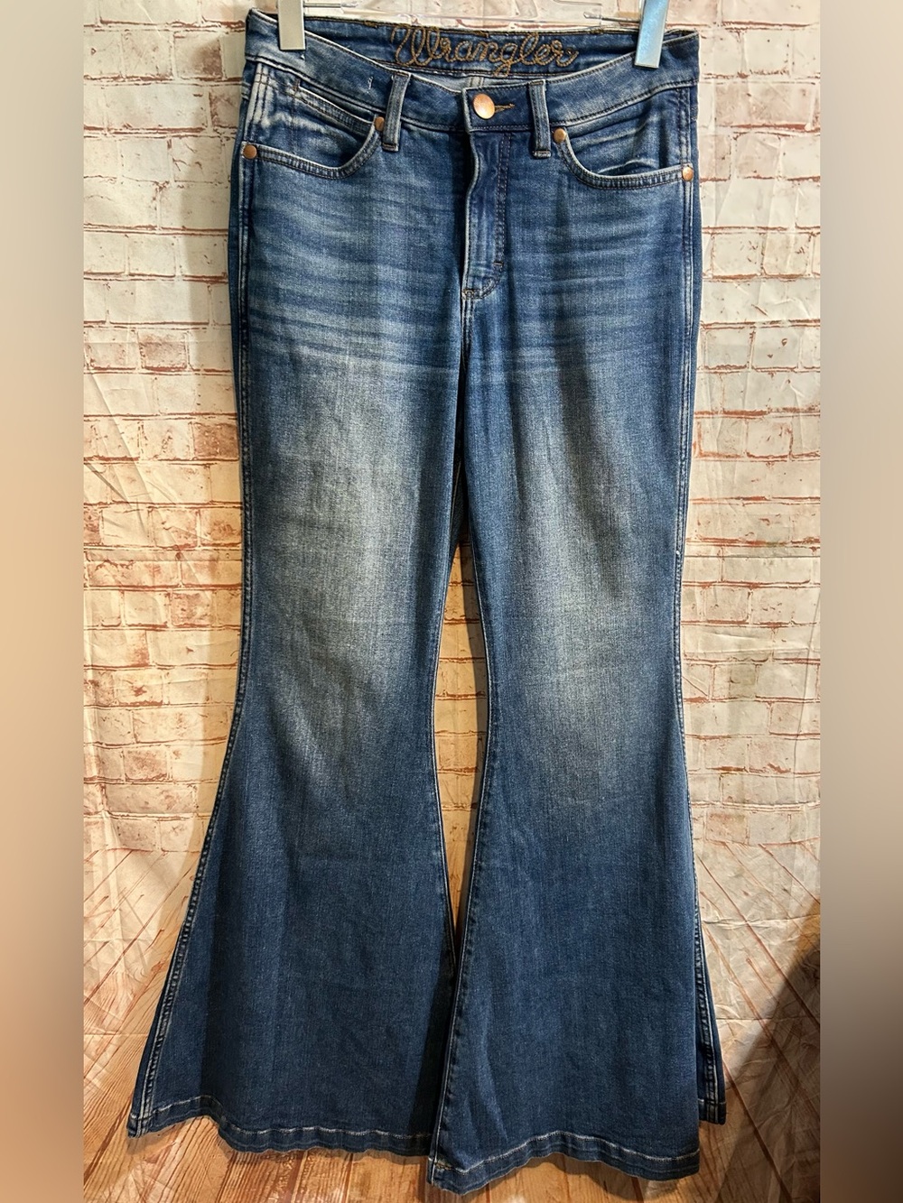 Wrangler High Rise Flare Jean Medium Wash Retro Wide Leg Western Coastal Cowgirl - Picture 2 of 11